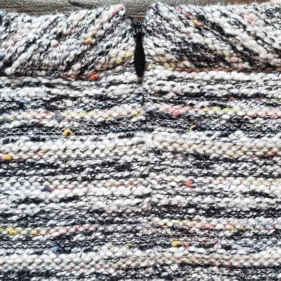 Loft Dress - Picture 4 of 4